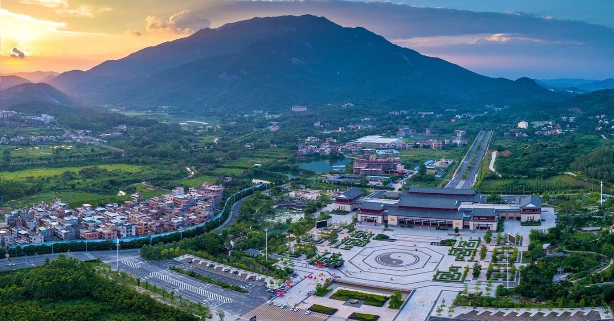 China Eastern Airlines Huizhou Office in China